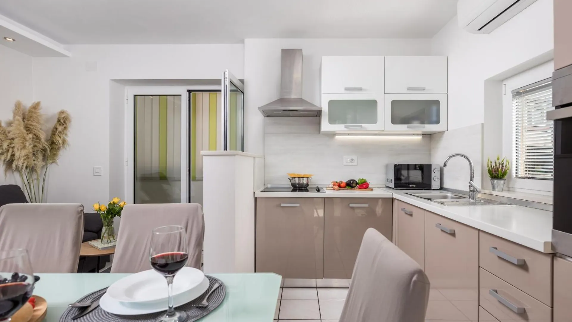 Apartment City Flower Rijeka 0*,  Croatia